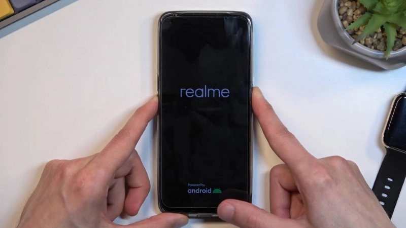 Nguyên nhân và cách khắc phục điện thoại Realme bị treo logo