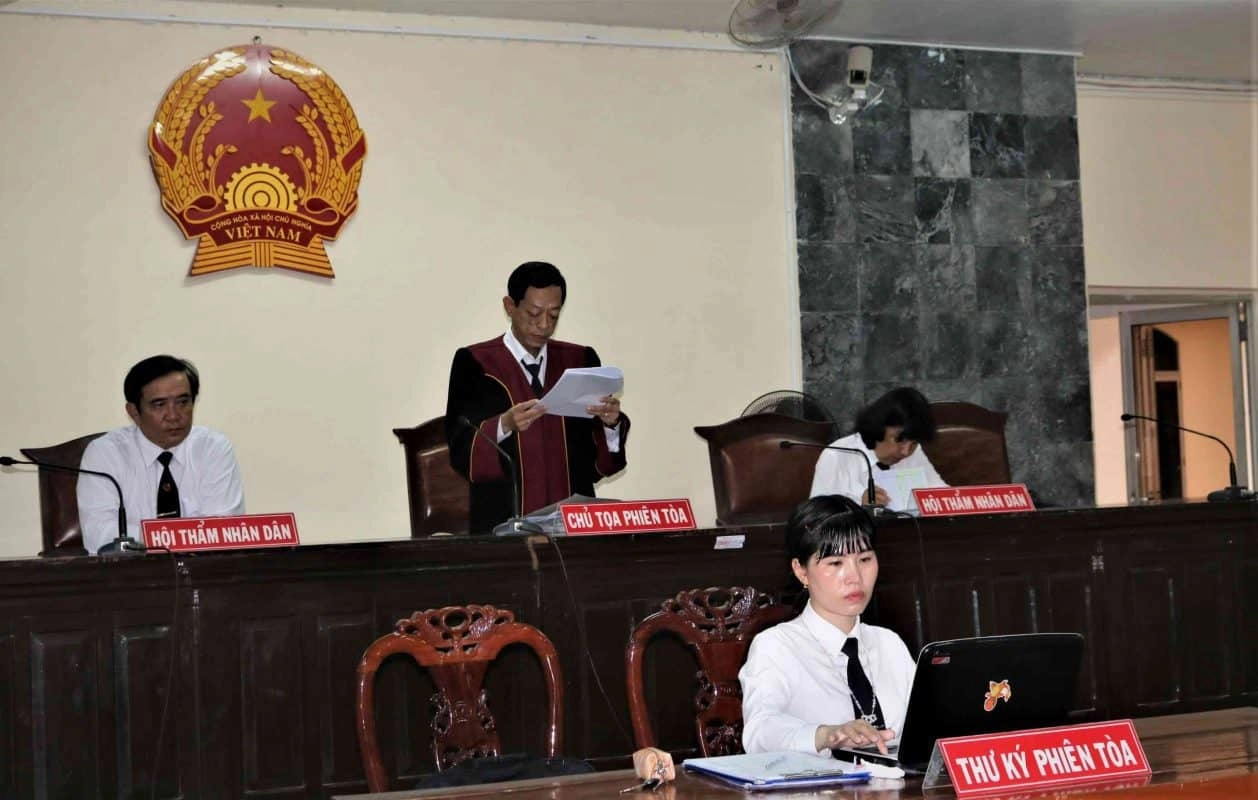 Thu-tuc-giam-doc-tham-cap-nhat-2021