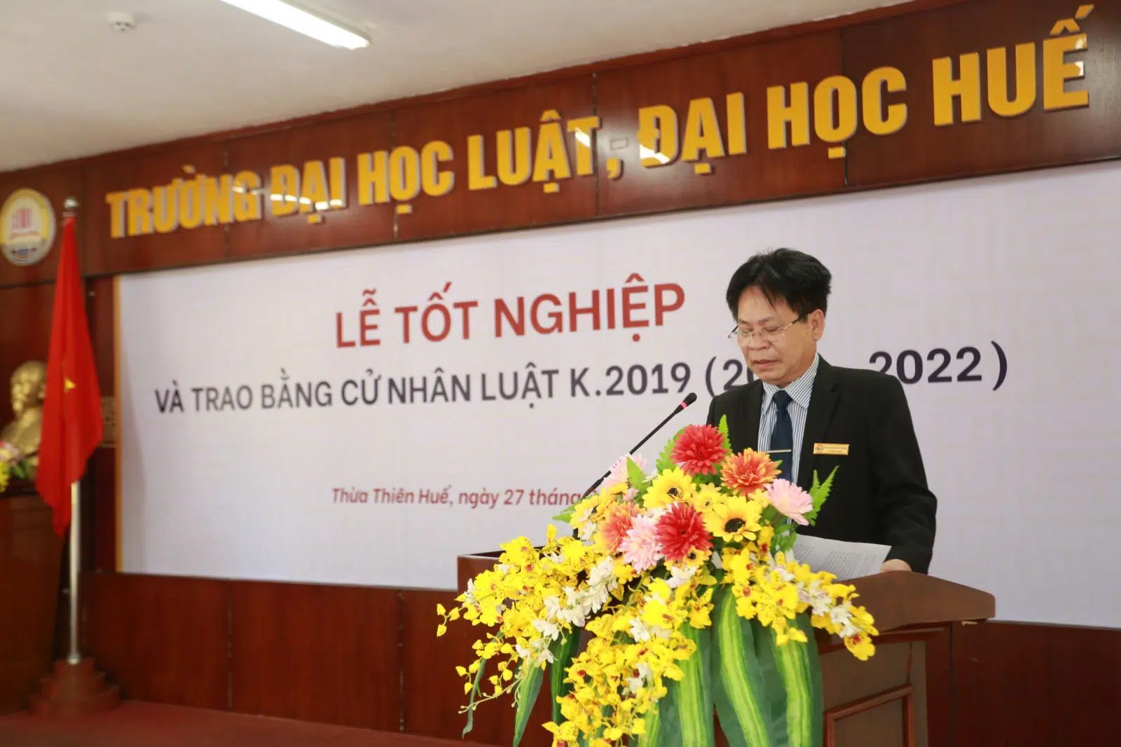 Học Trường Gì Và Ngành Gì để Có Thể Trở Thành Công Chứng Viên