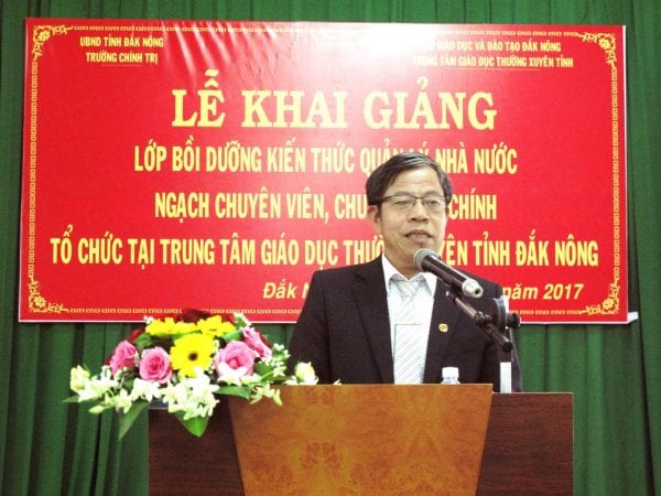 Ngạch chuyên viên là gì trong hệ thống quản lý nhà nước?
