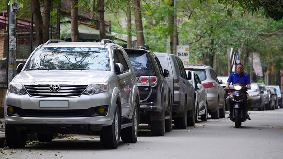 Các yêu cầu kỹ thuật để xây dựng lề đường bao gồm những gì?
