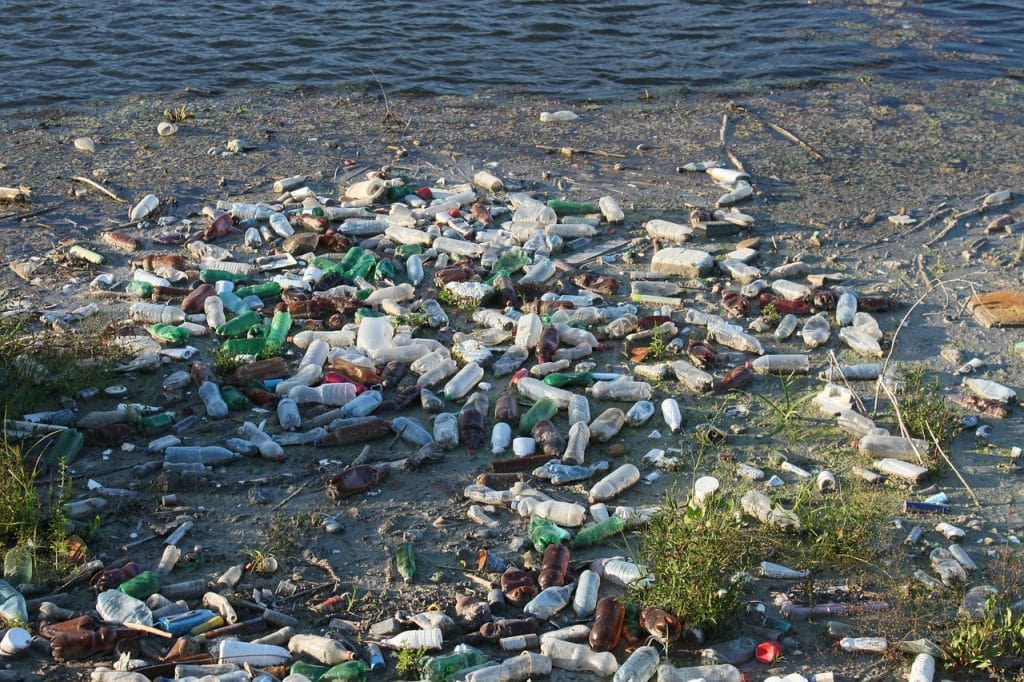 Một bài tiểu luận hấp dẫn về ô nhiễm môi trường nước sẽ đưa bạn đến những thông tin chi tiết về nguyên nhân và hậu quả của vấn đề này. Bạn sẽ học được những giải pháp để đối phó với tình trạng ô nhiễm môi trường và dành thời gian để tìm hiểu về một chủ đề quan trọng này.