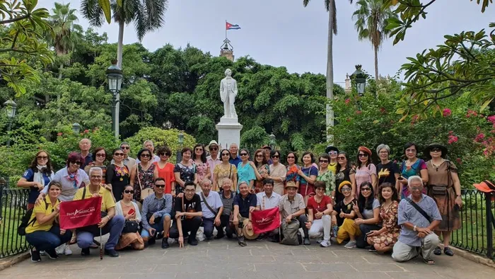 Công ty Pan American Travel đưa hơn 70 khách du lịch Việt Nam khám phá, trải nghiệm Cuba