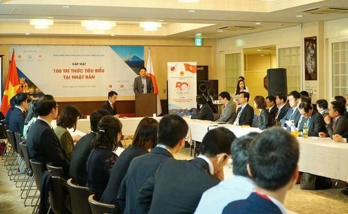 日本にいる典型的なベトナム人知識人100人に会う